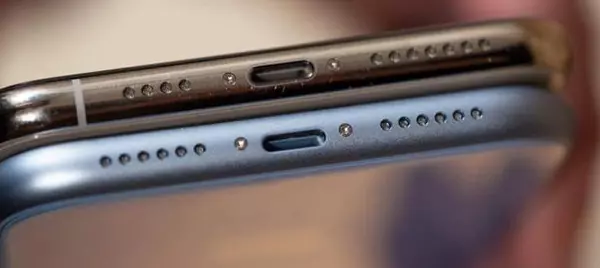 Замена динамика iPhone